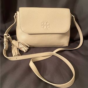 GREAT condition gray Tory Burch medium sized crossbody